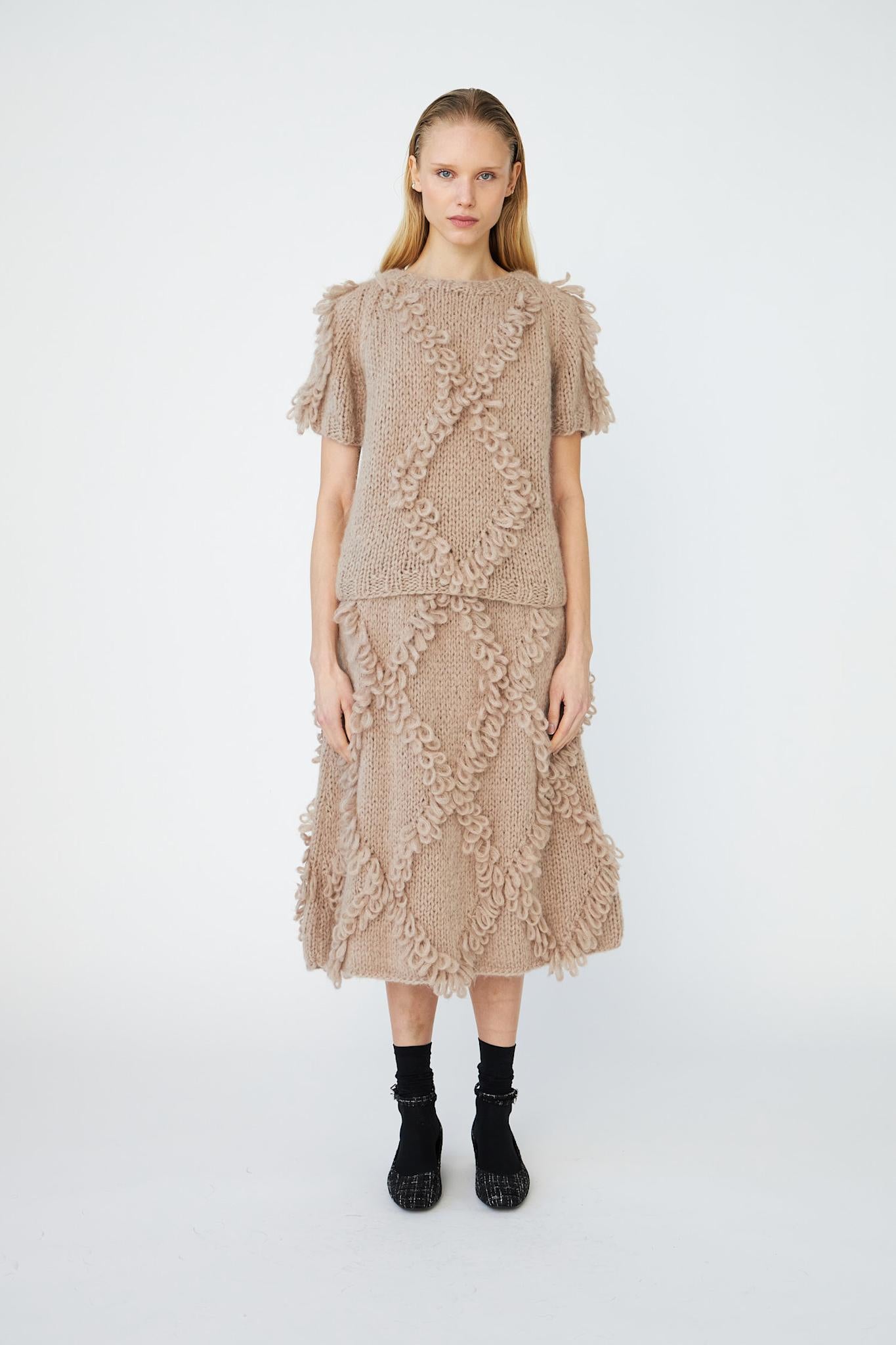 ESSIE - 192 PEAT - DawnxDare.com