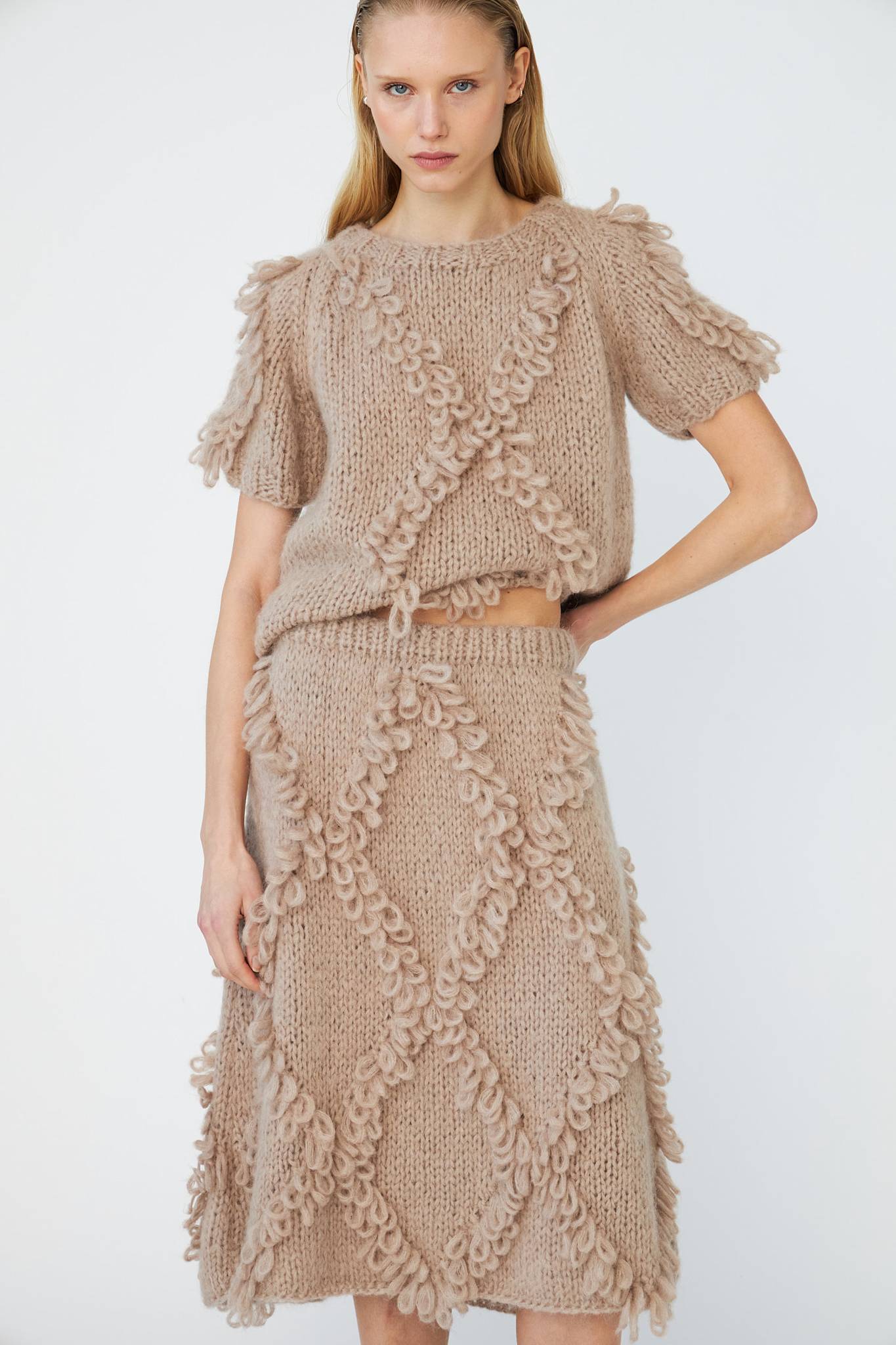 ESSIE - 192 PEAT - DawnxDare.com