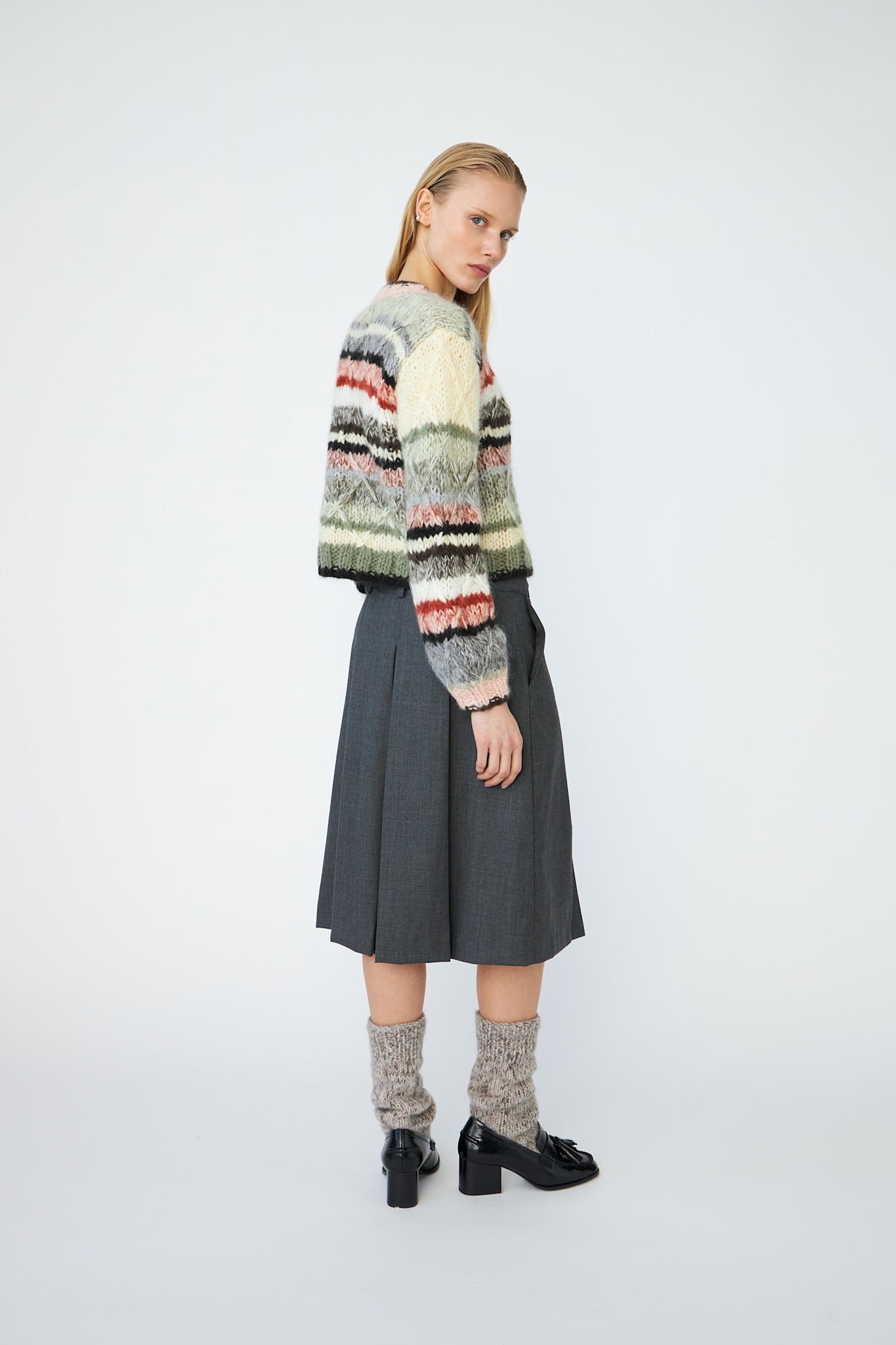 BELLA - 993 WOODEN