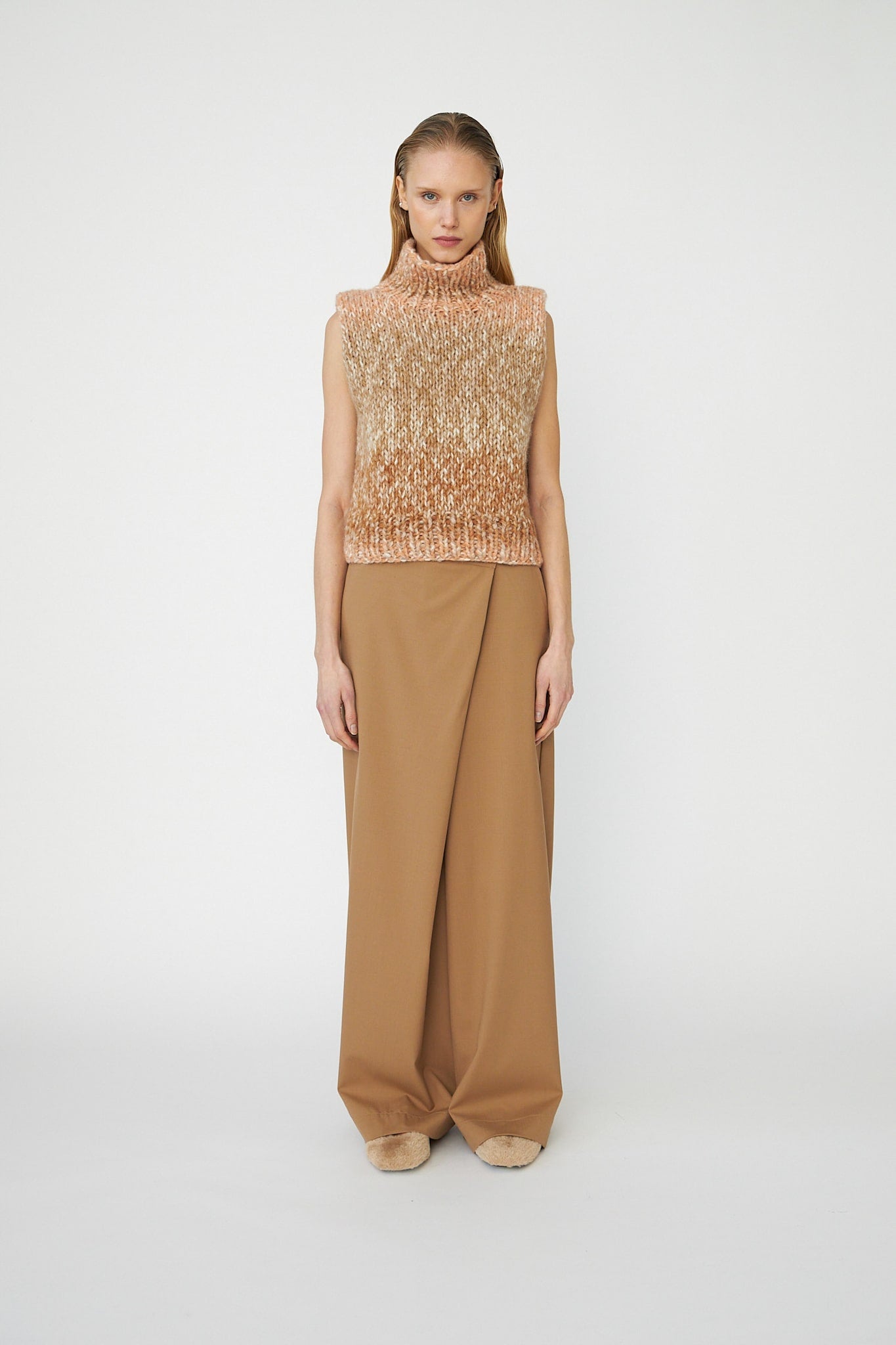 ELLIS - 852 CAMEL