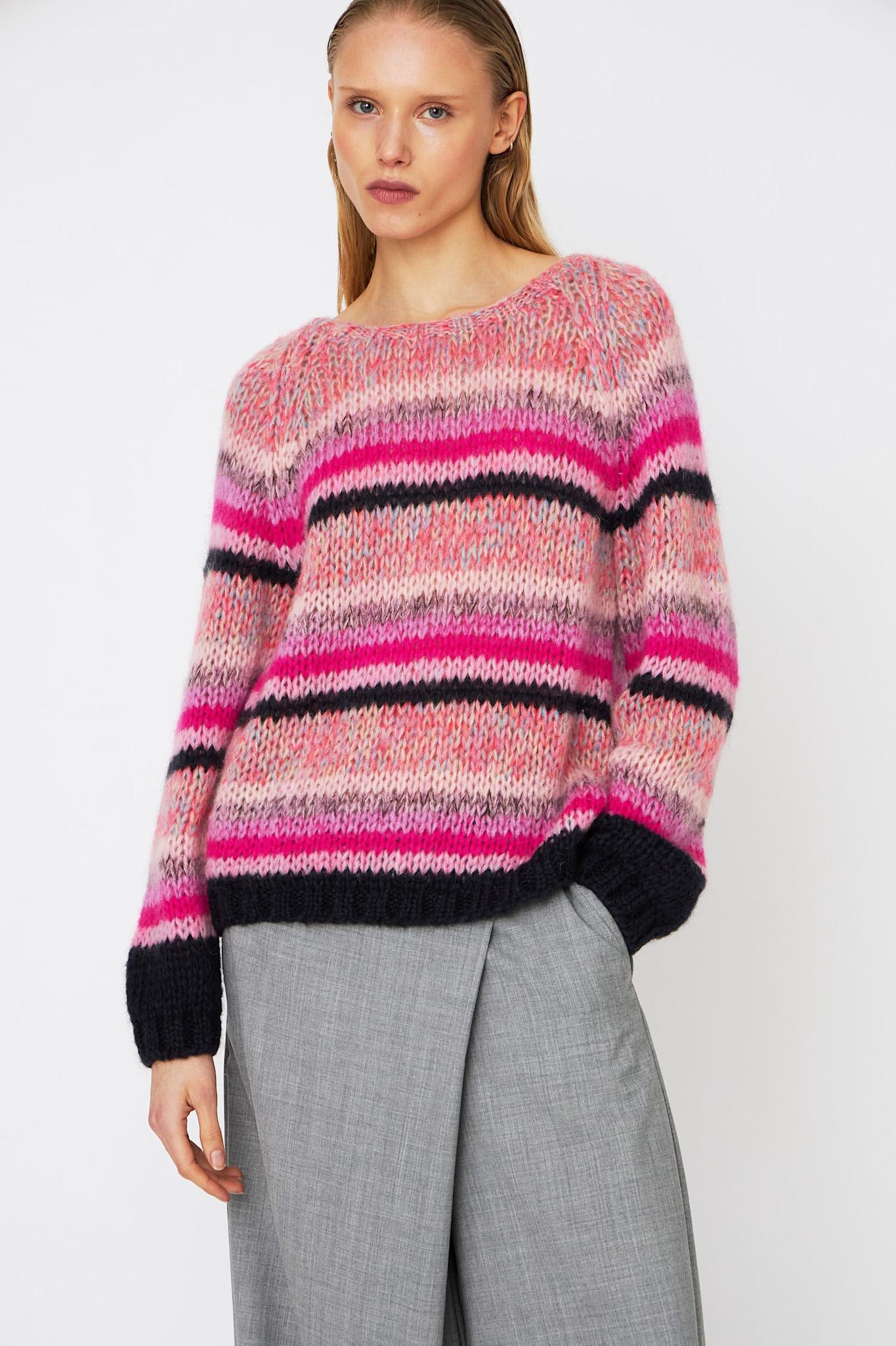 BARCELONA - 920 PINK SHADES - DawnxDare.com