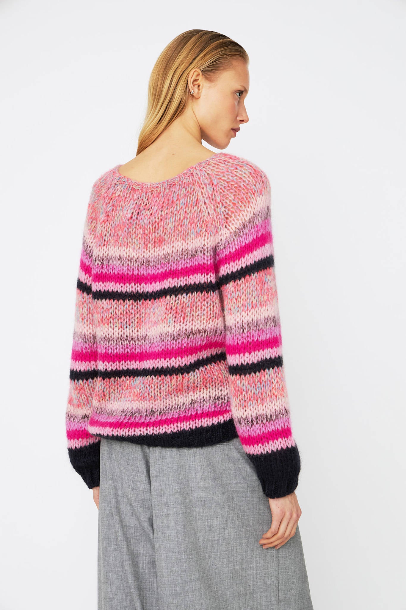 BARCELONA - 920 PINK SHADES - DawnxDare.com