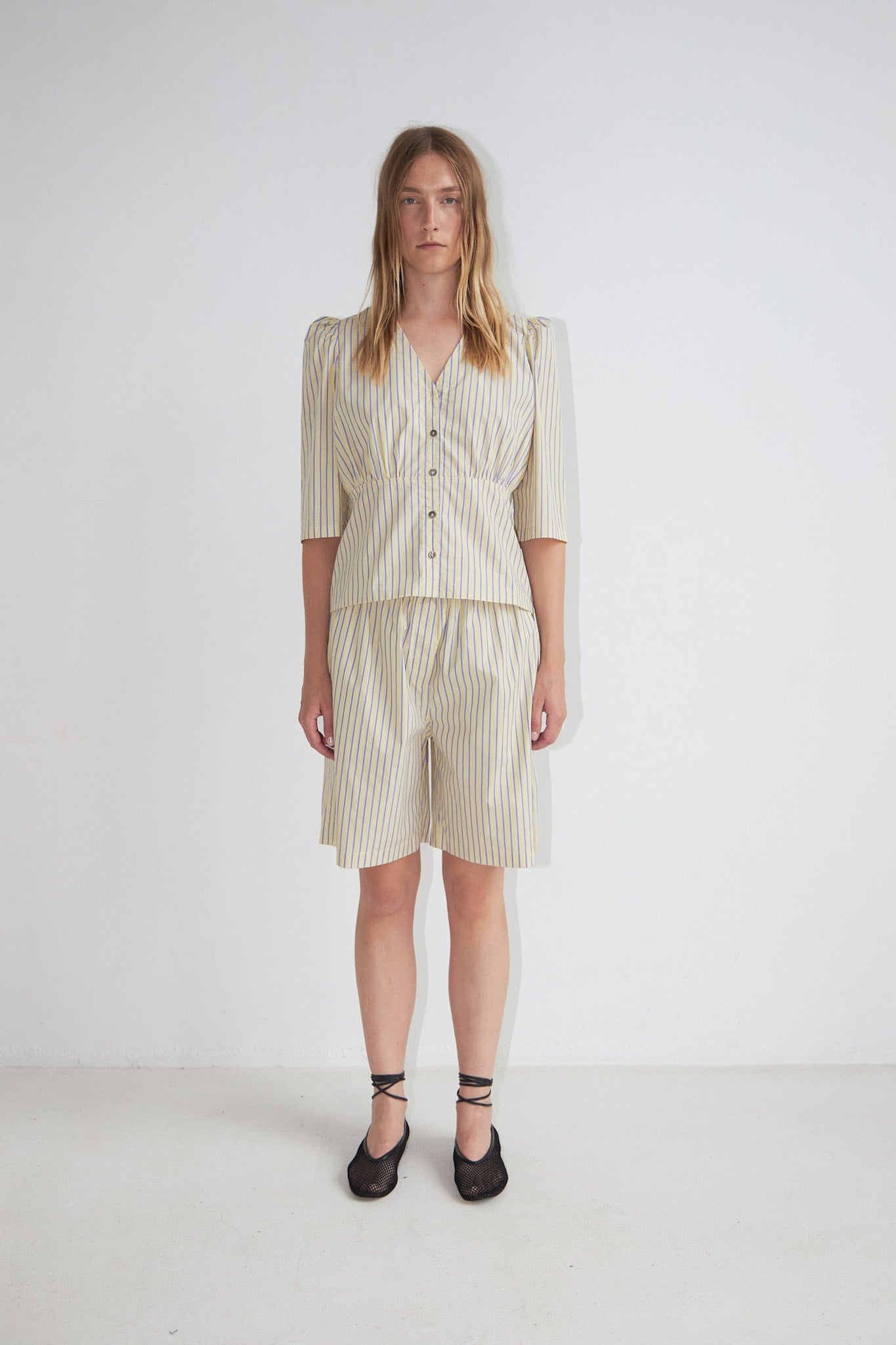 SIDNEY - 118 PALE YELLOW