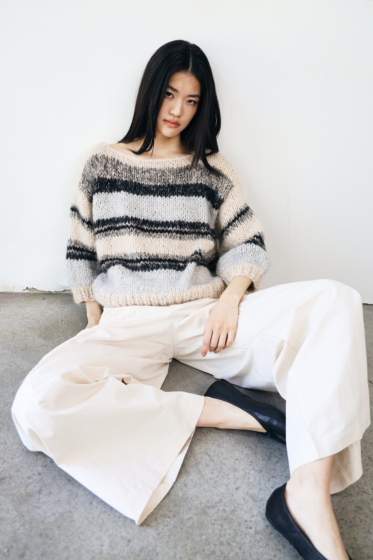 LOLA CREW - 199 BLACK - DawnxDare.com