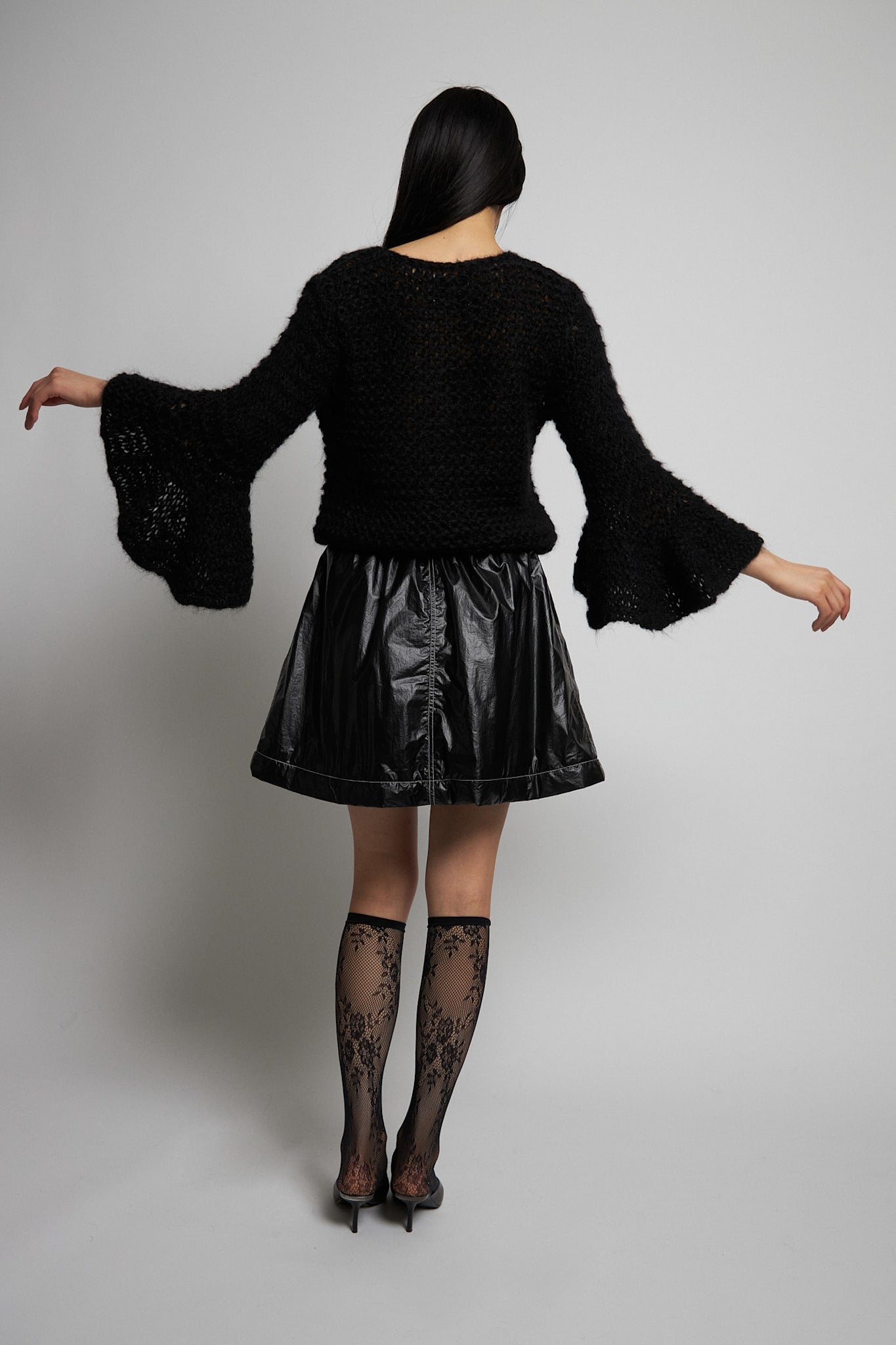 WERONICA TOP - 199 BLACK - DawnxDare.com