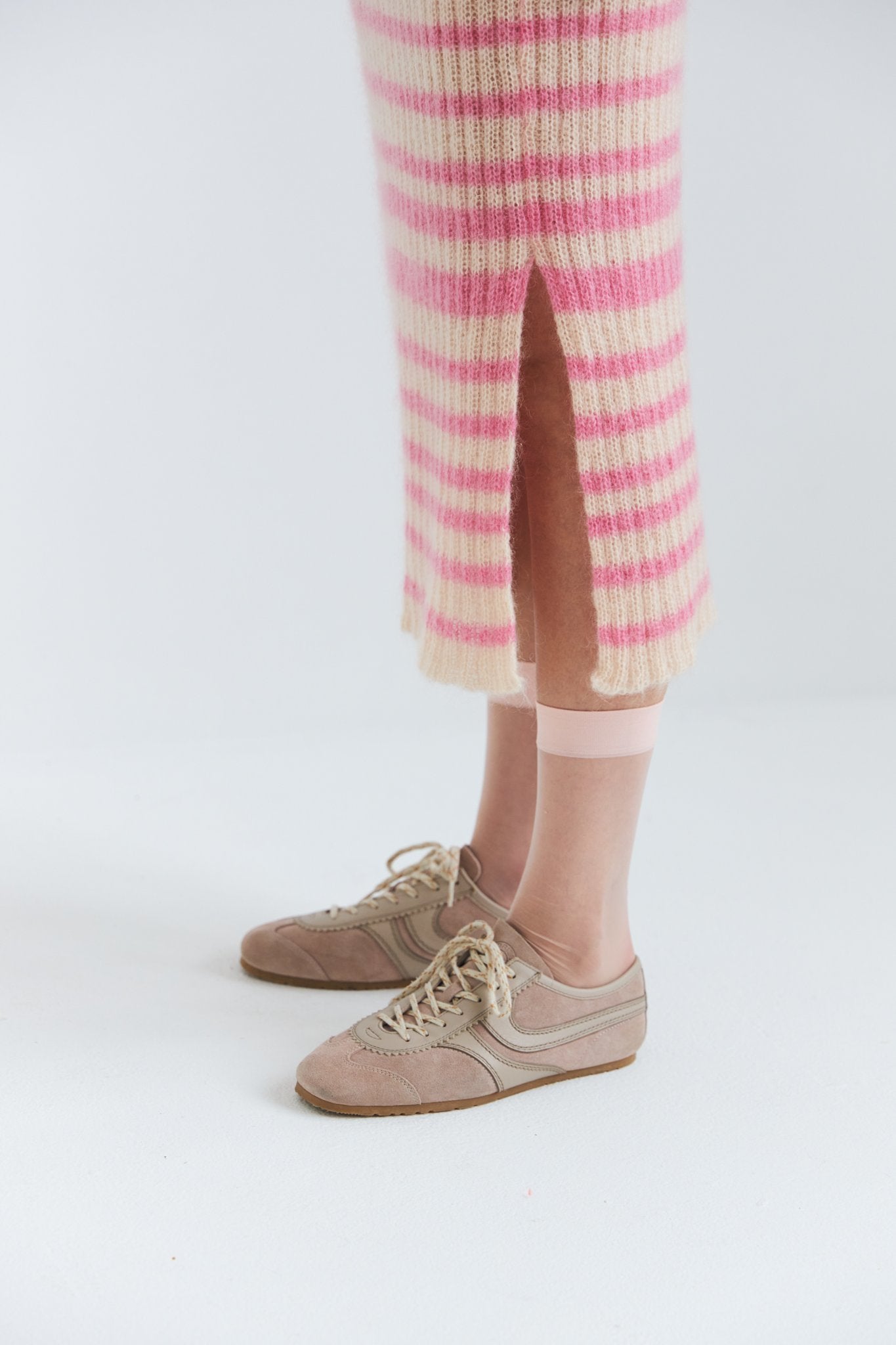 STARLETTE - 219 SUPER PINK - DawnxDare.com