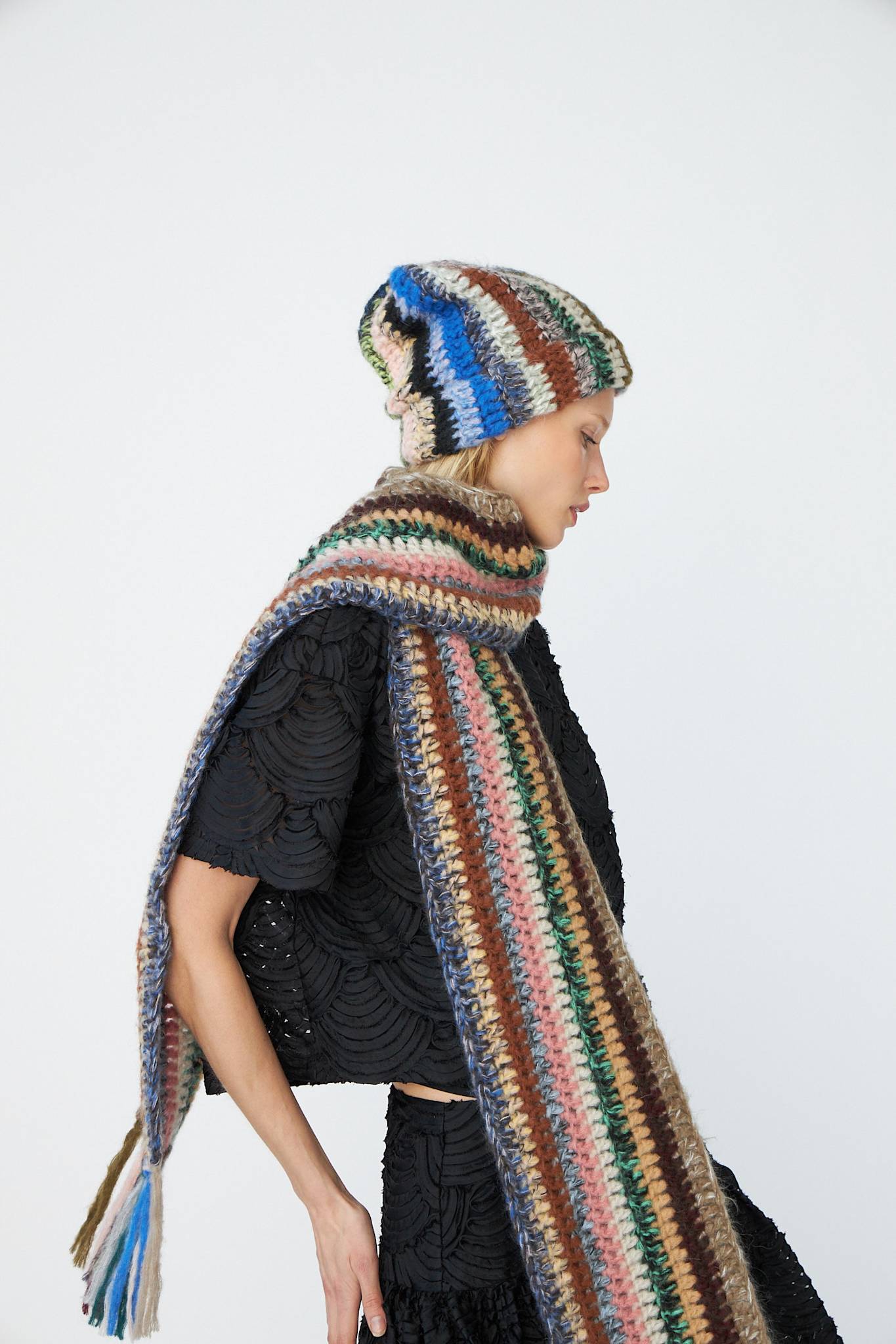 SCARF DS - 990 DARK MULTI