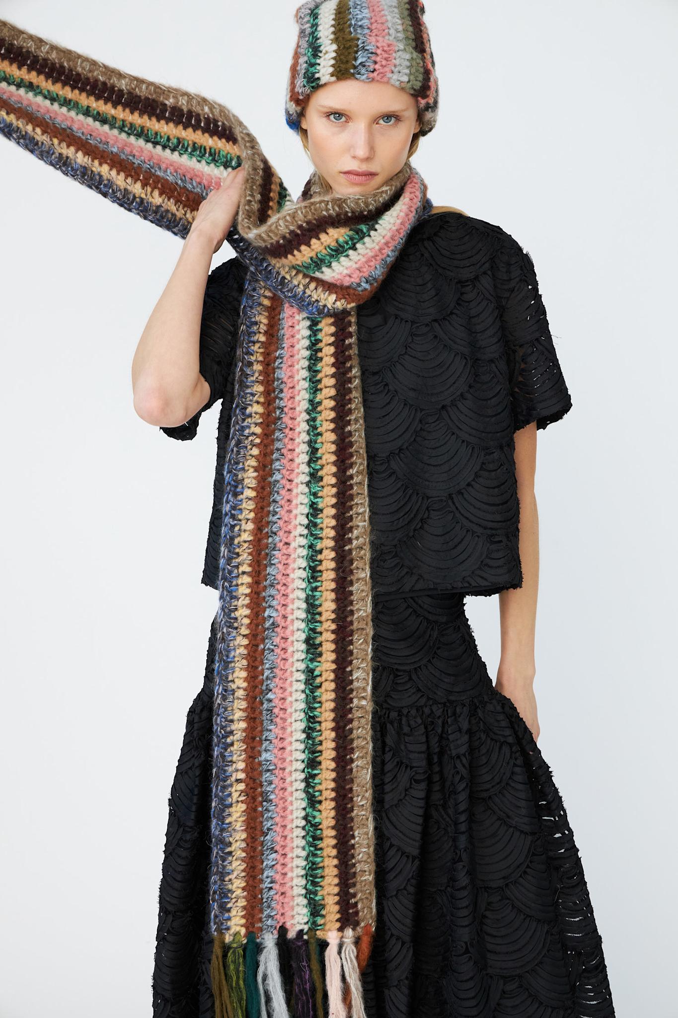 SCARF DS - 990 DARK MULTI