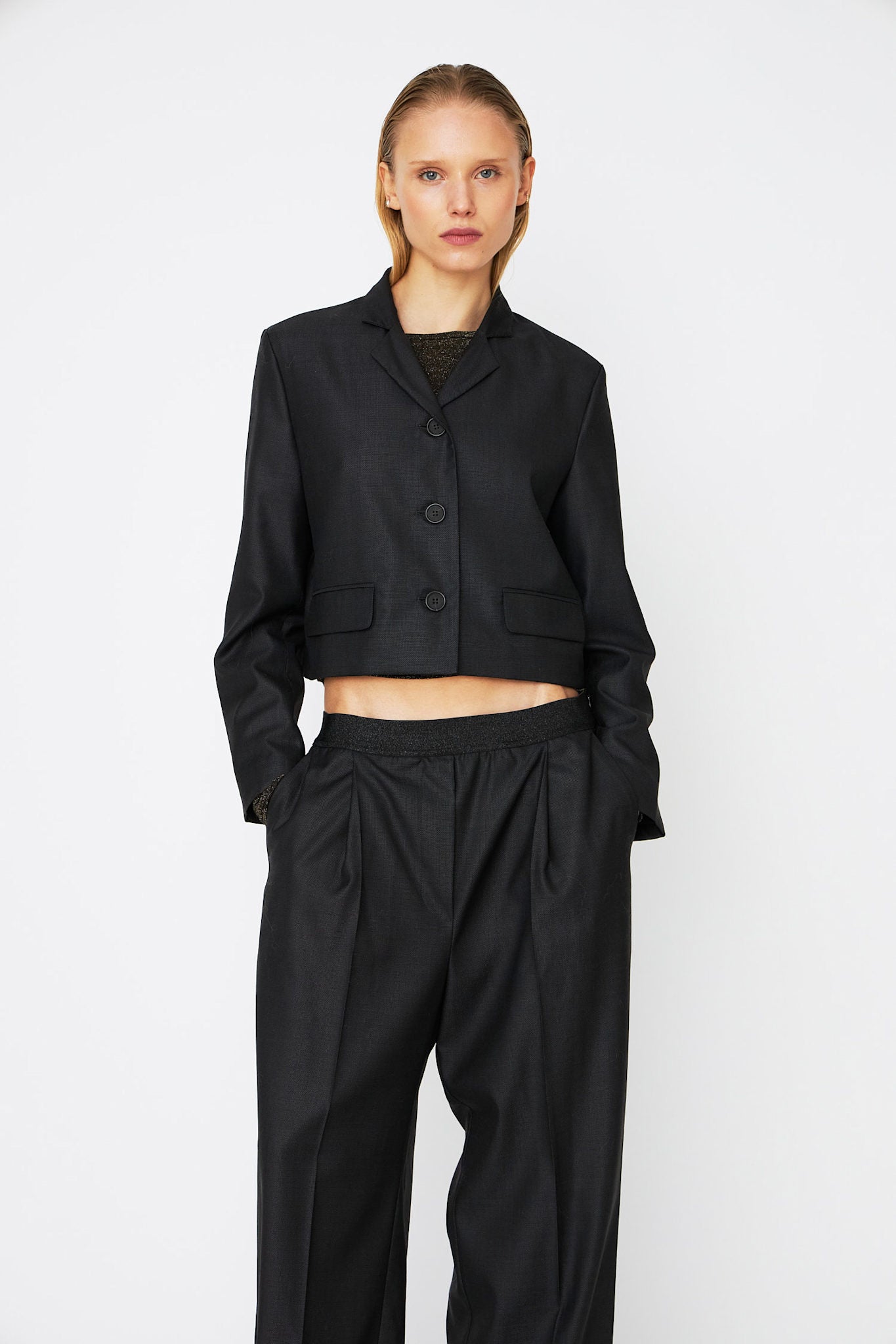 MIE - 199 BLACK