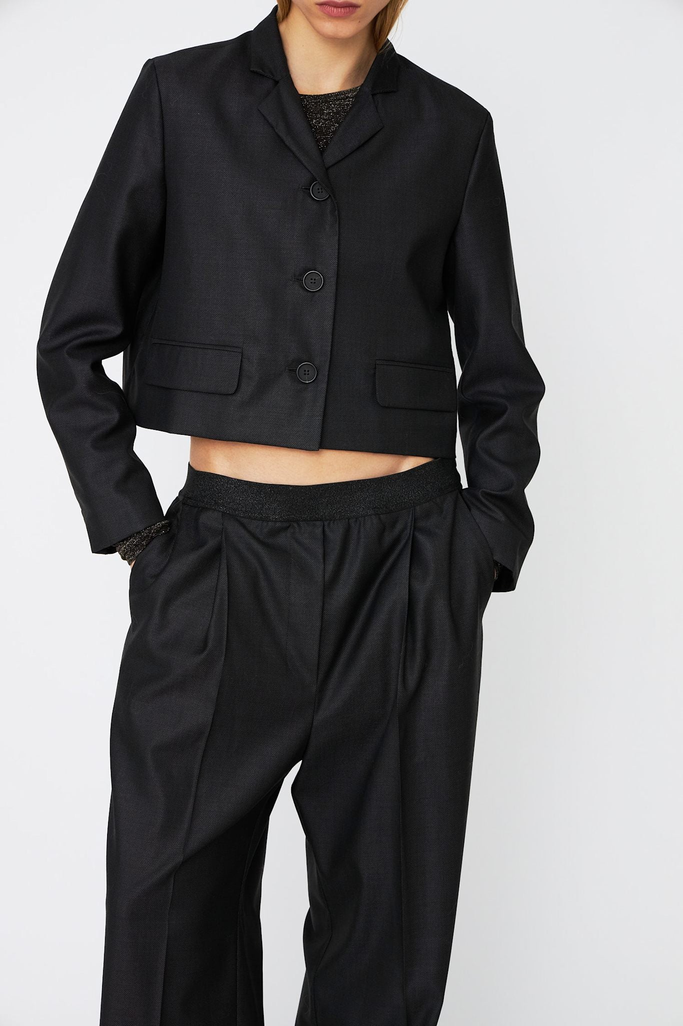 MIE - 199 BLACK