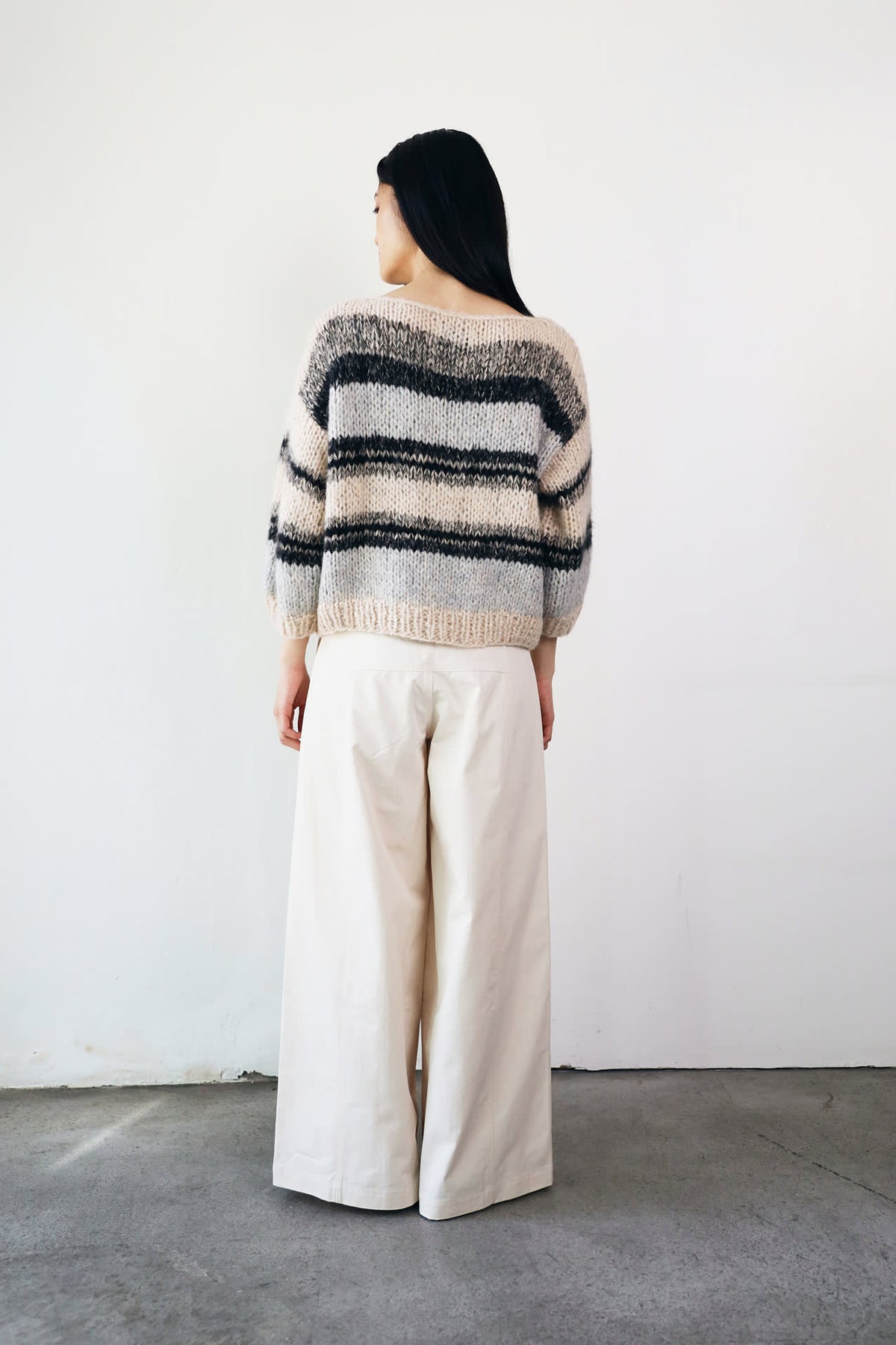LOLA CREW - 199 BLACK - DawnxDare.com