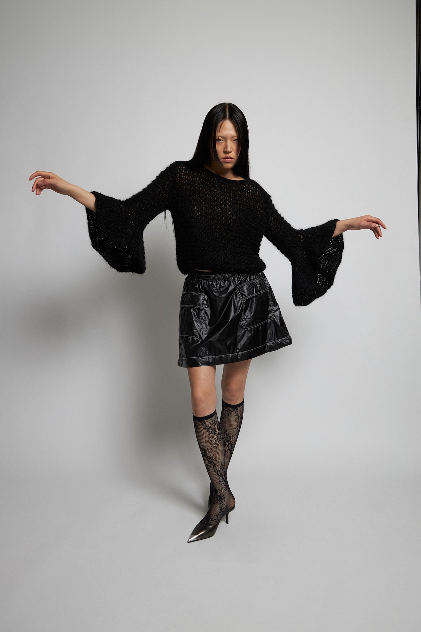 WERONICA TOP - 199 BLACK - DawnxDare.com