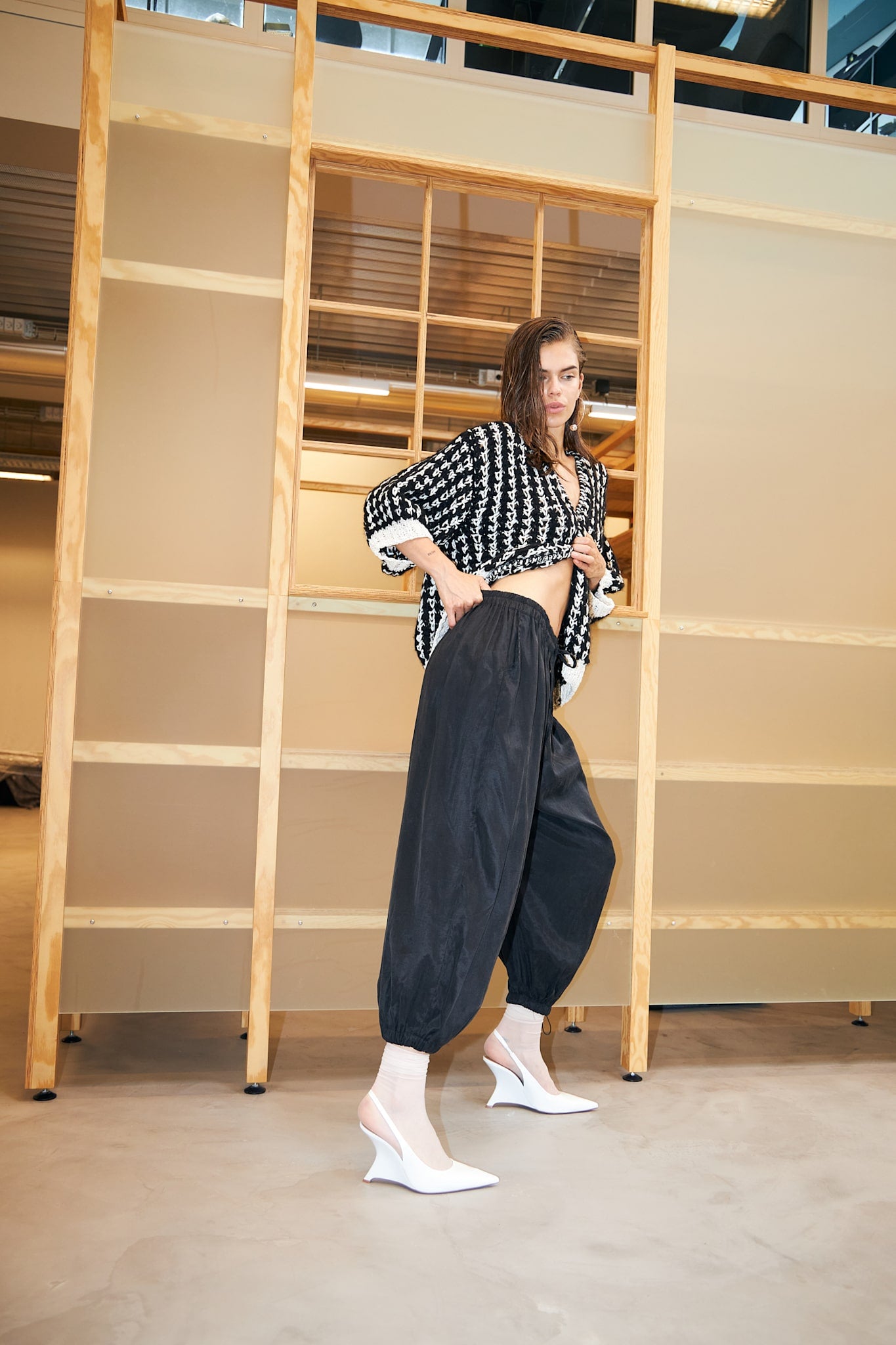 ALAIA - 199 BLACK - DawnxDare.com