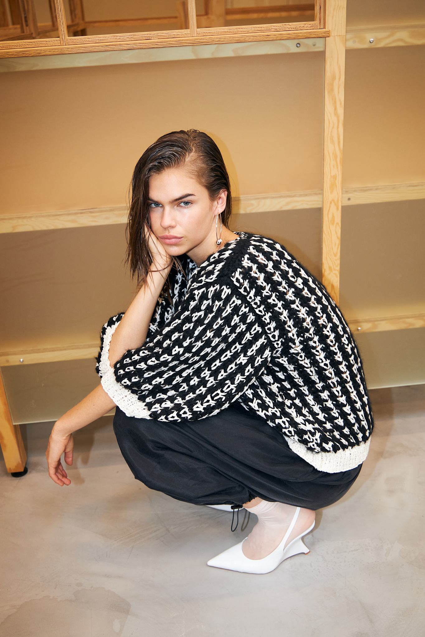 ANNIE - 199 BLACK - DawnxDare.com