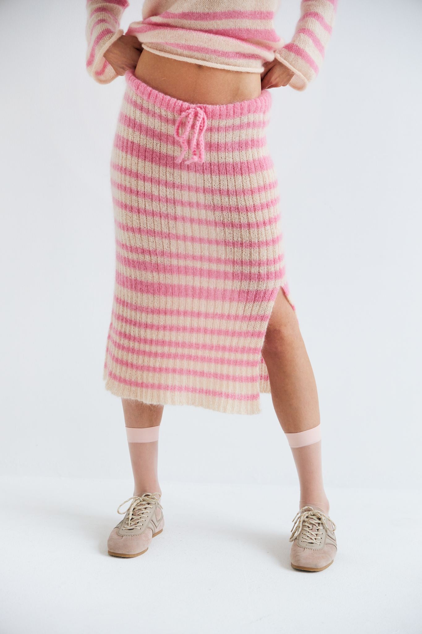 STARLETTE - 219 SUPER PINK - DawnxDare.com