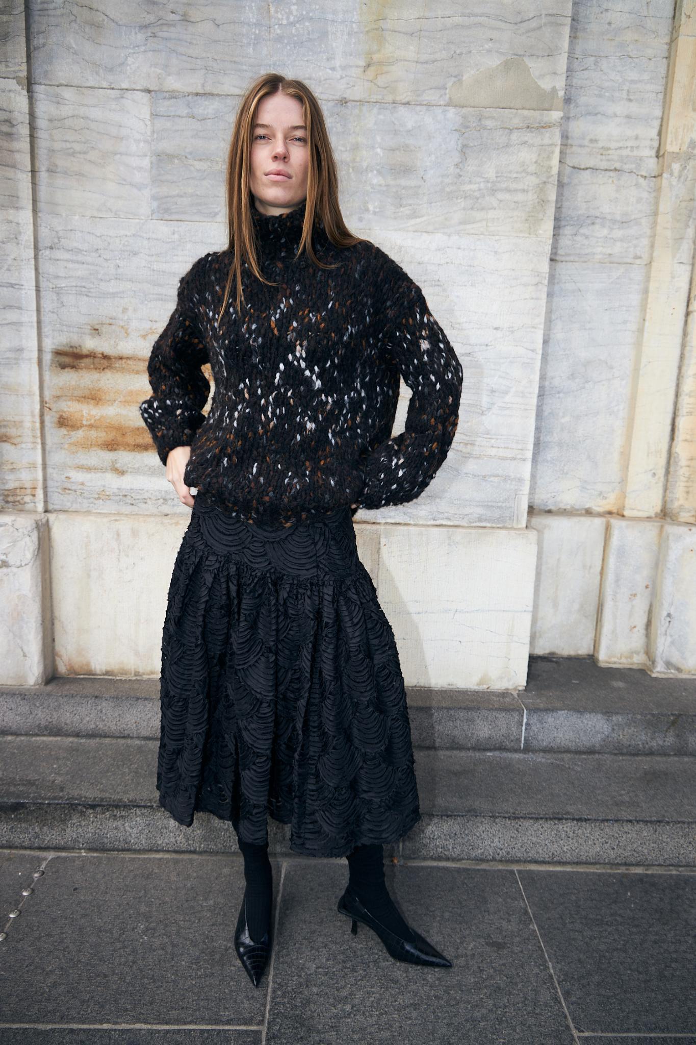 NAOMI - 199 BLACK